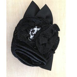 ST JOHN BLACK WHITE FLOWER PIN BROOCH